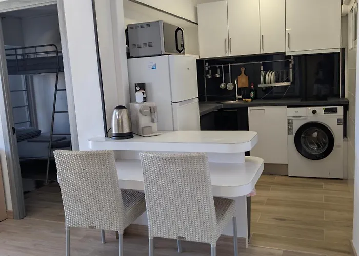 Puerta Del Sol דירה סאלו